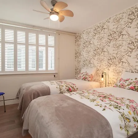 Casasdecasper - * אלקמאר